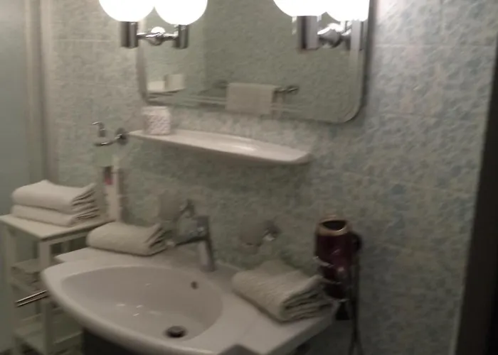 Garconniere Pachler *